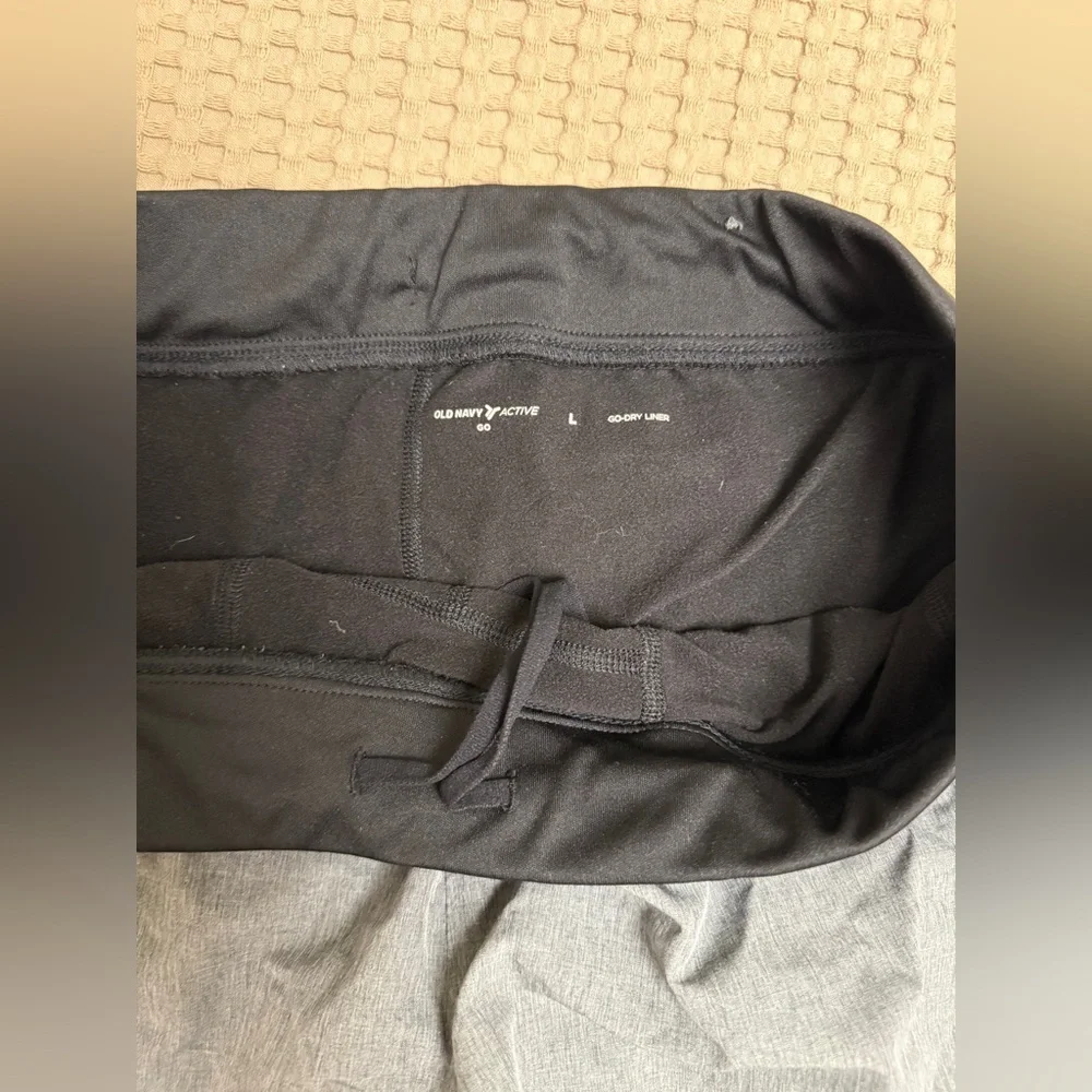 Old Navy Men's Black and Gray Athletic Shorts